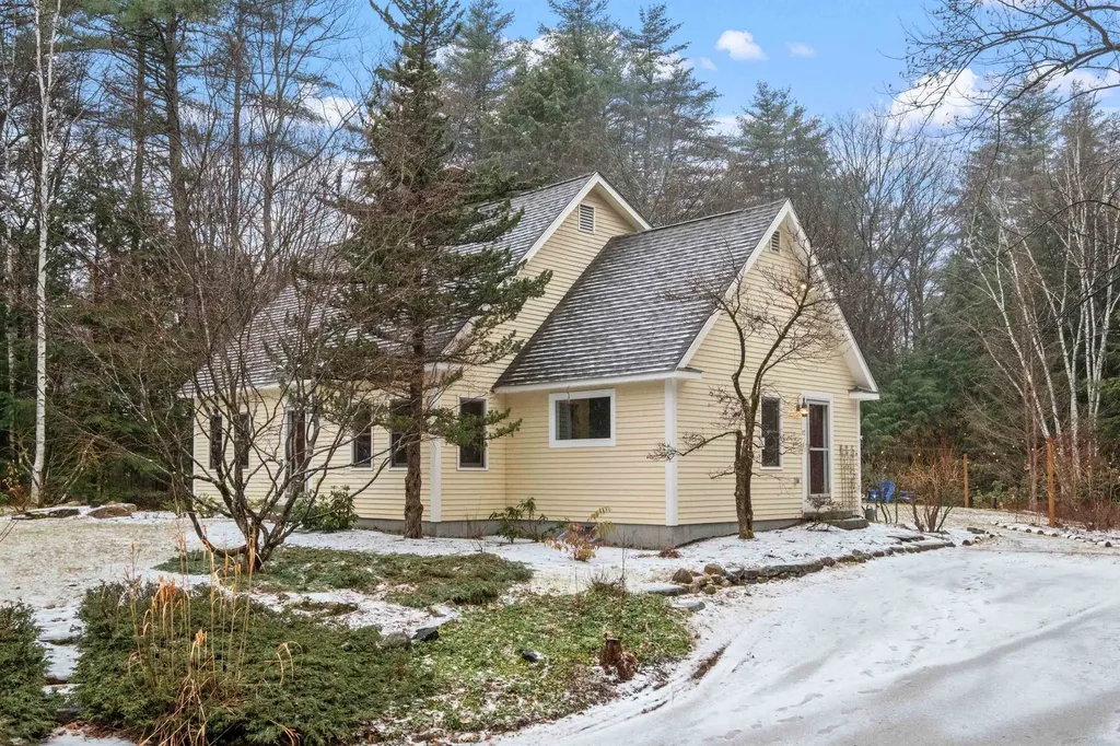 12 Stoney Brook Road Bow NH 03304