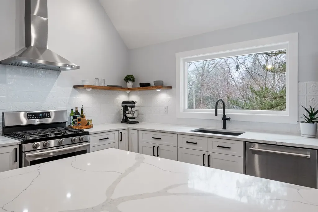 12 Stoney Brook Road Bow NH 03304