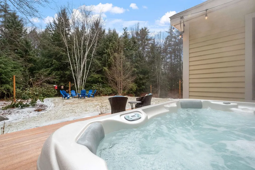 12 Stoney Brook Road Bow NH 03304