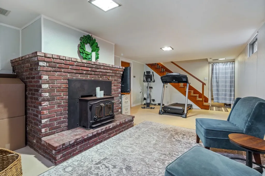 25 Ridgewood Drive Bow NH 03304