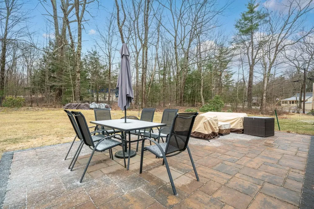 25 Ridgewood Drive Bow NH 03304