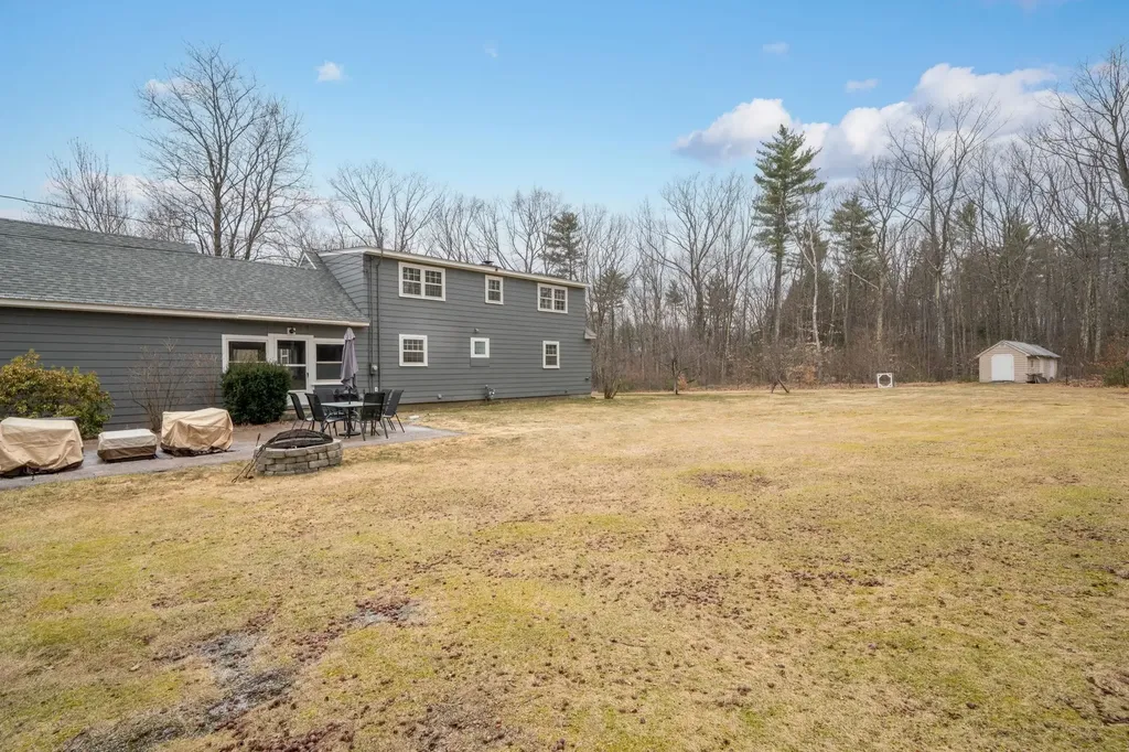 25 Ridgewood Drive Bow NH 03304