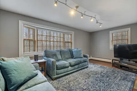 25 Ridgewood Drive Bow NH 03304