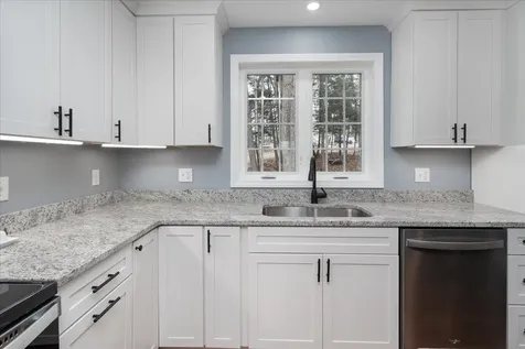 4 Pinehurst Avenue Northwood NH 03261