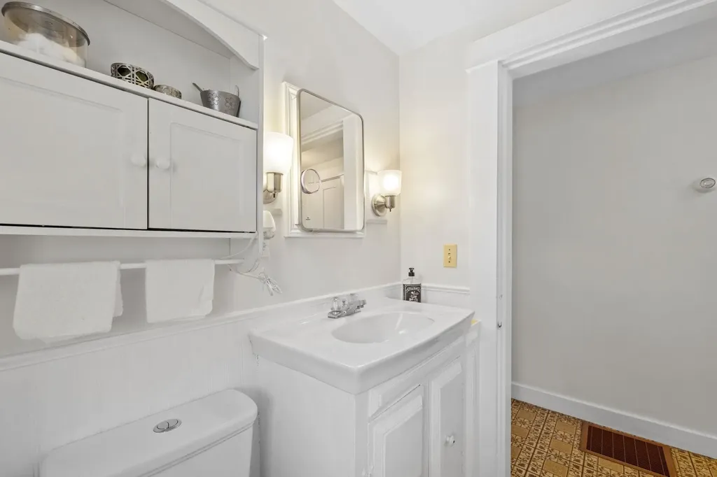 24 Ramsdell Lane Barrington NH 03825
