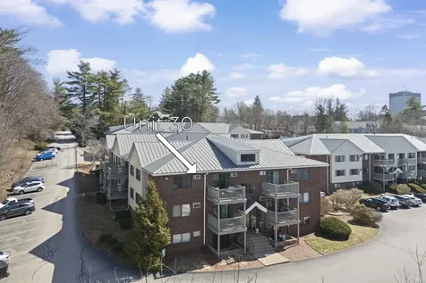 33 Andrew Street Manchester NH 03104