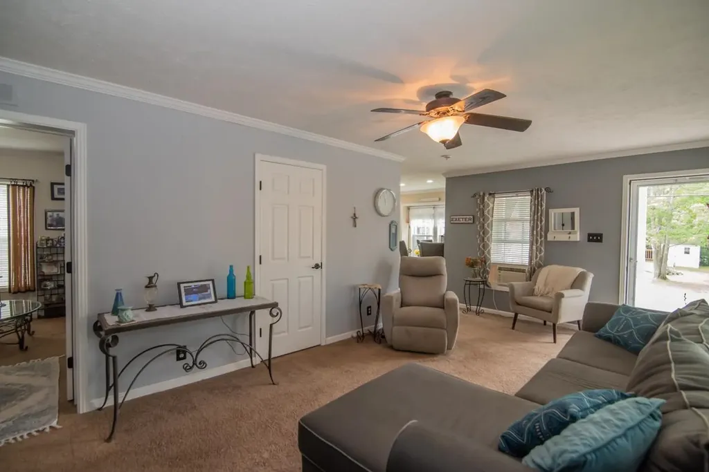 105 Robinhood Drive Exeter NH 03833