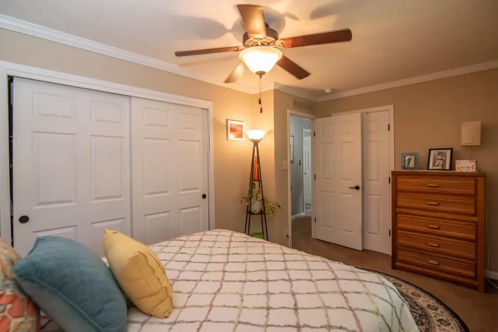 105 Robinhood Drive Exeter NH 03833