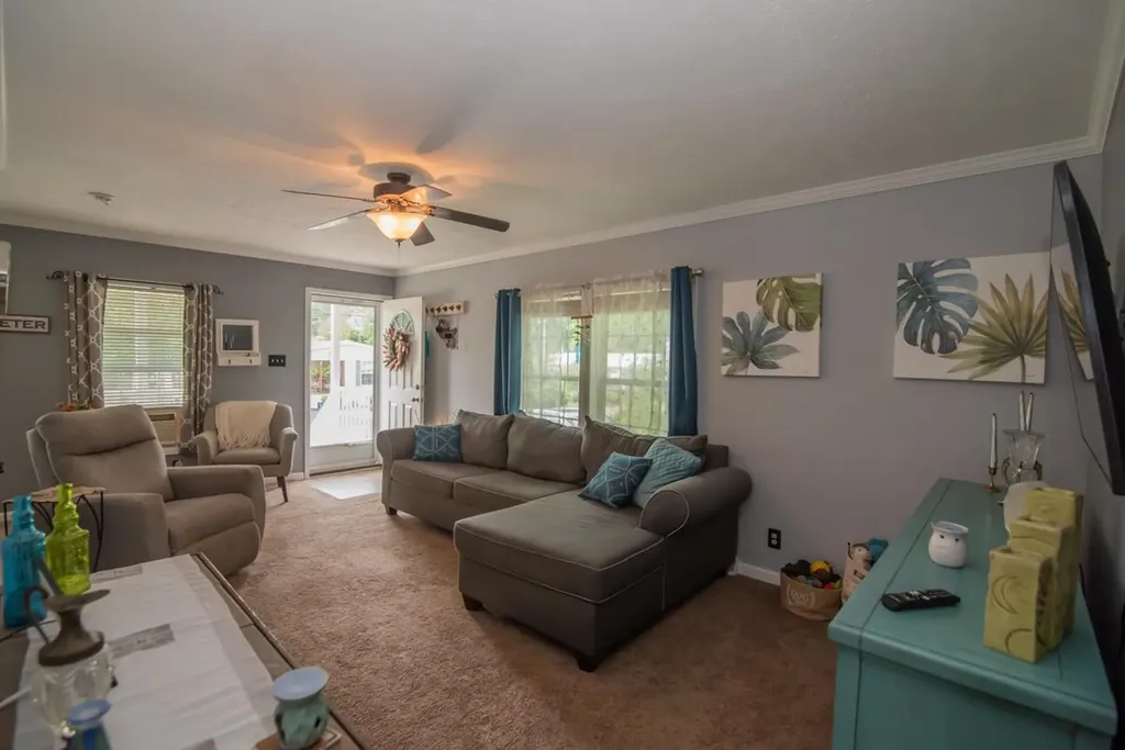 105 Robinhood Drive Exeter NH 03833