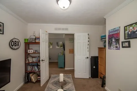 105 Robinhood Drive Exeter NH 03833