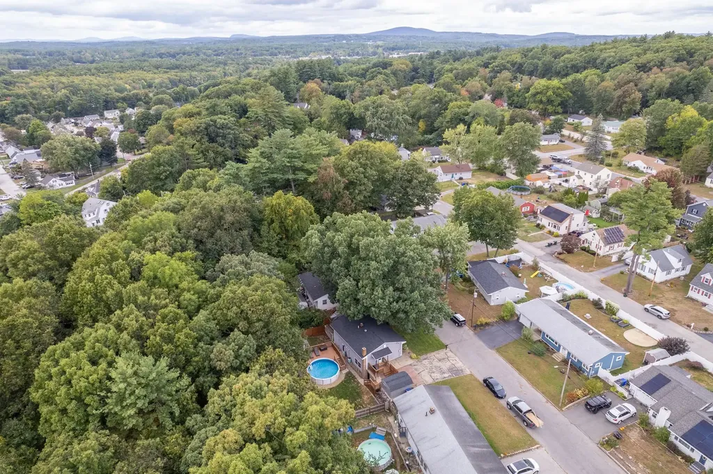 39 Kings Court Manchester NH 03103