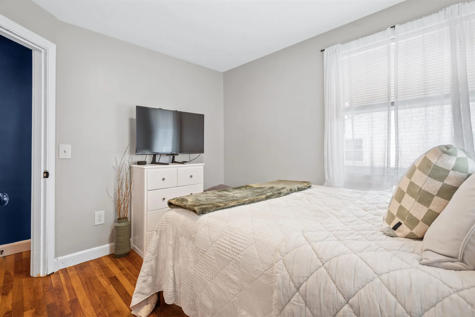 39 Kings Court Manchester NH 03103