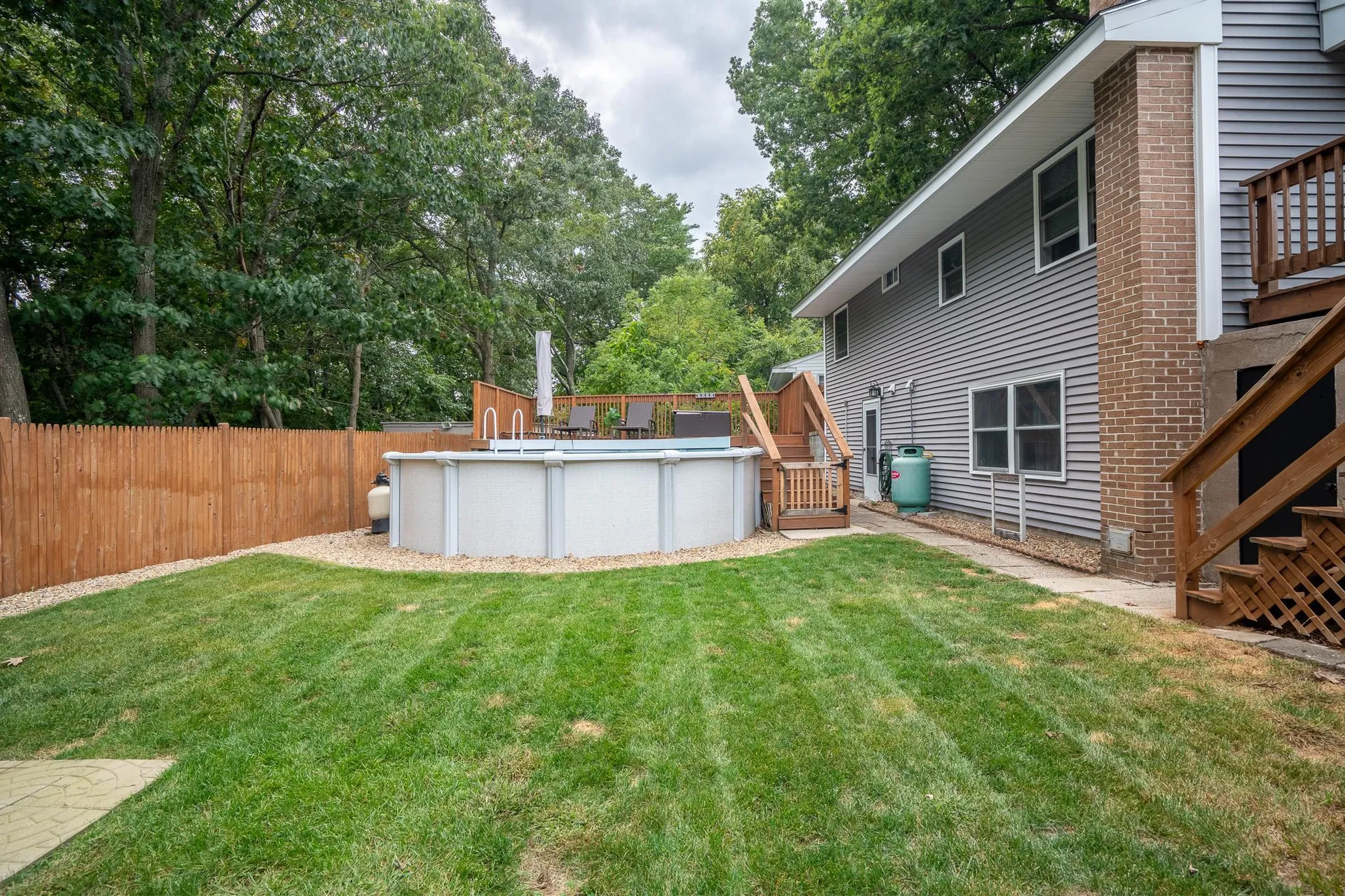 39 Kings Court Manchester NH 03103