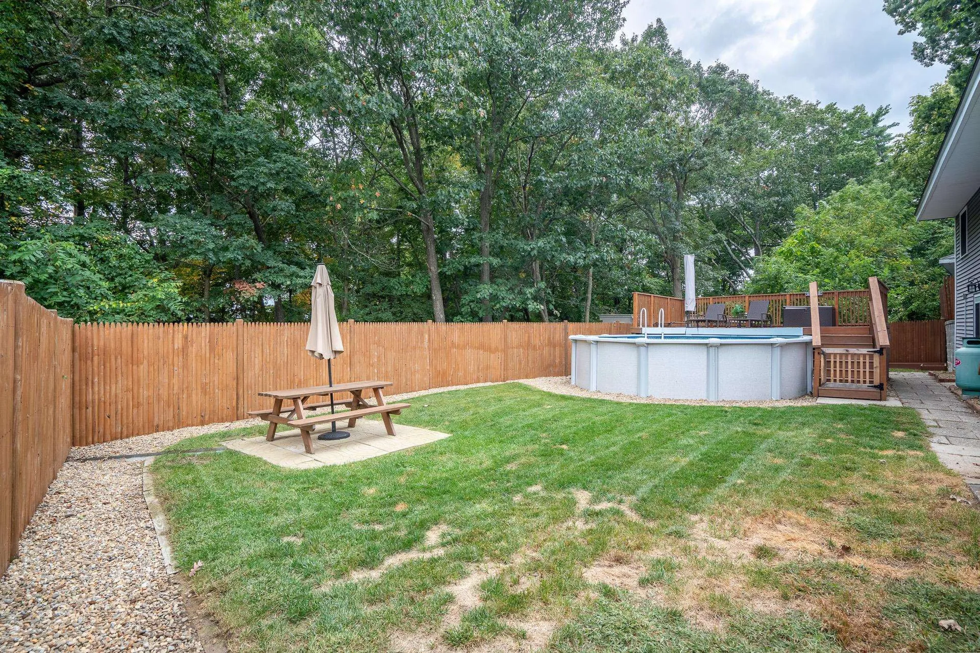 39 Kings Court Manchester NH 03103