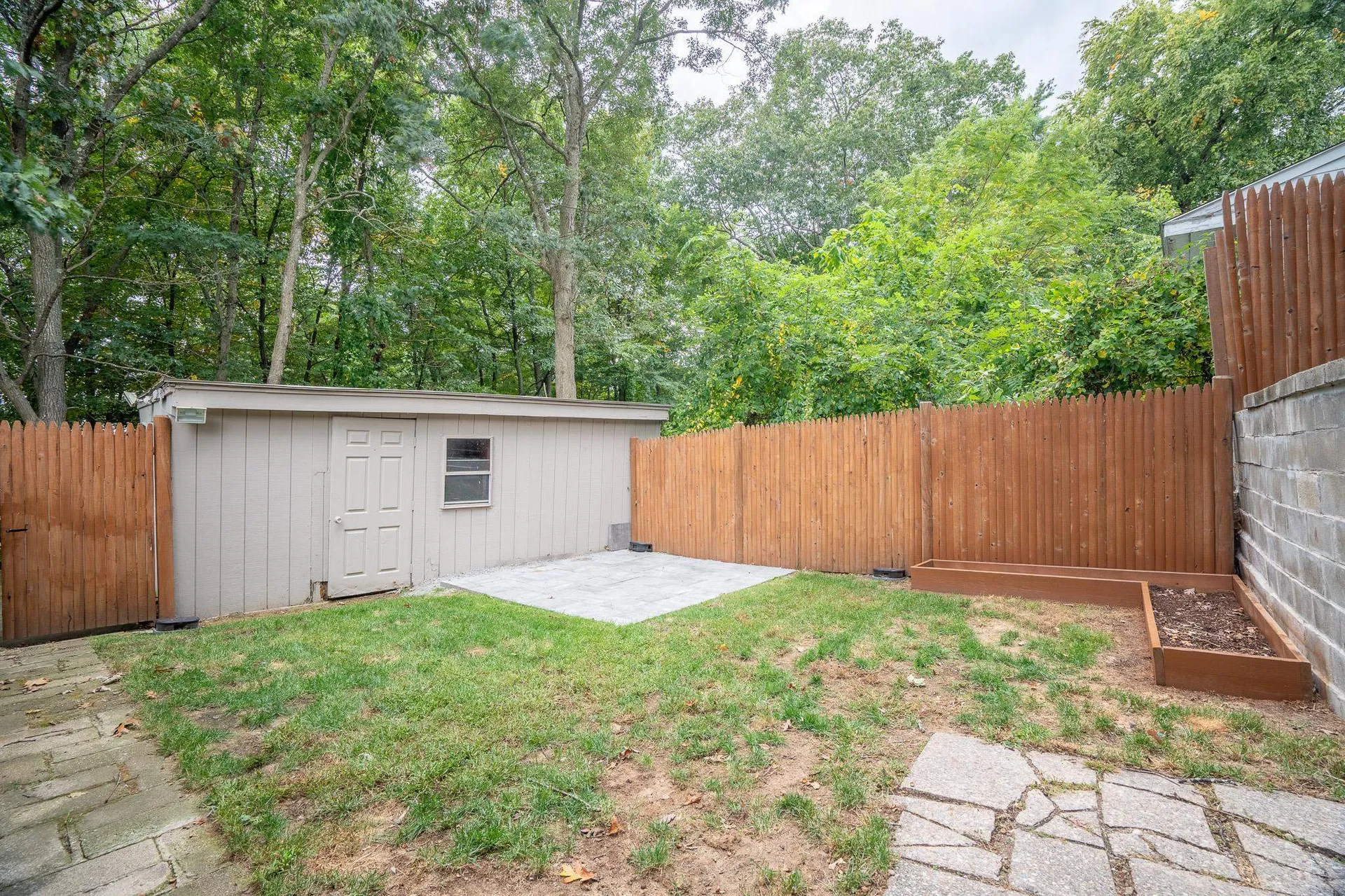 39 Kings Court Manchester NH 03103