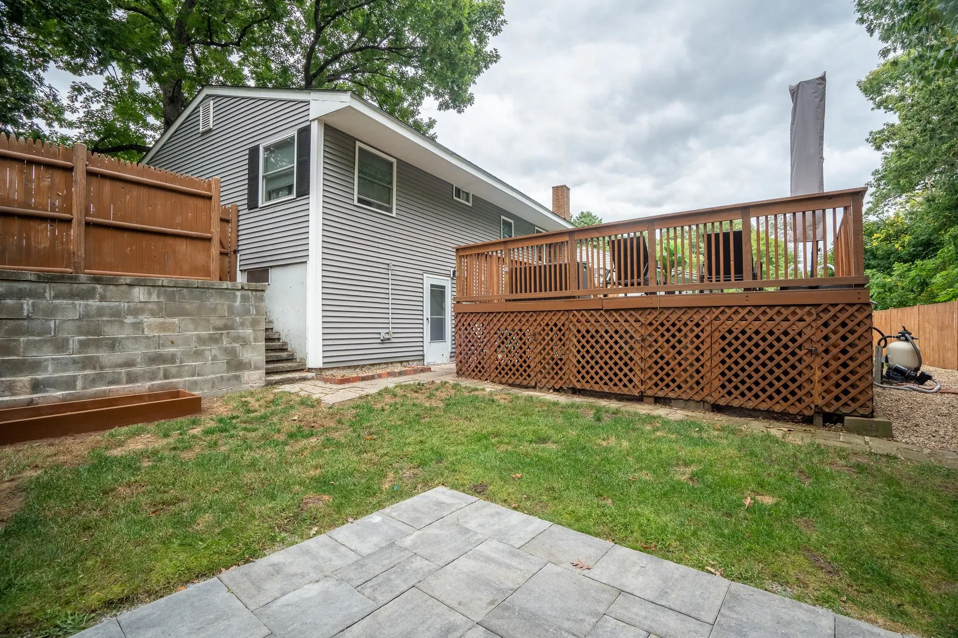 39 Kings Court Manchester NH 03103