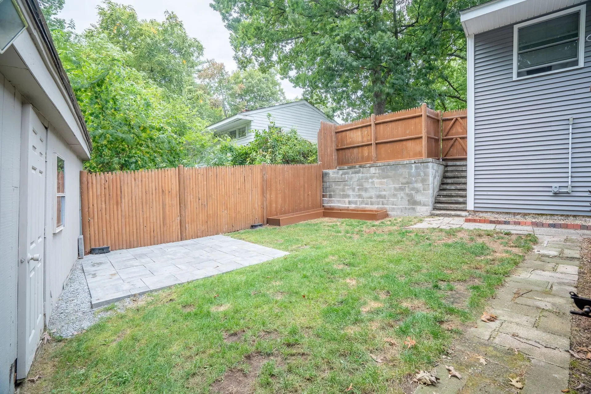 39 Kings Court Manchester NH 03103