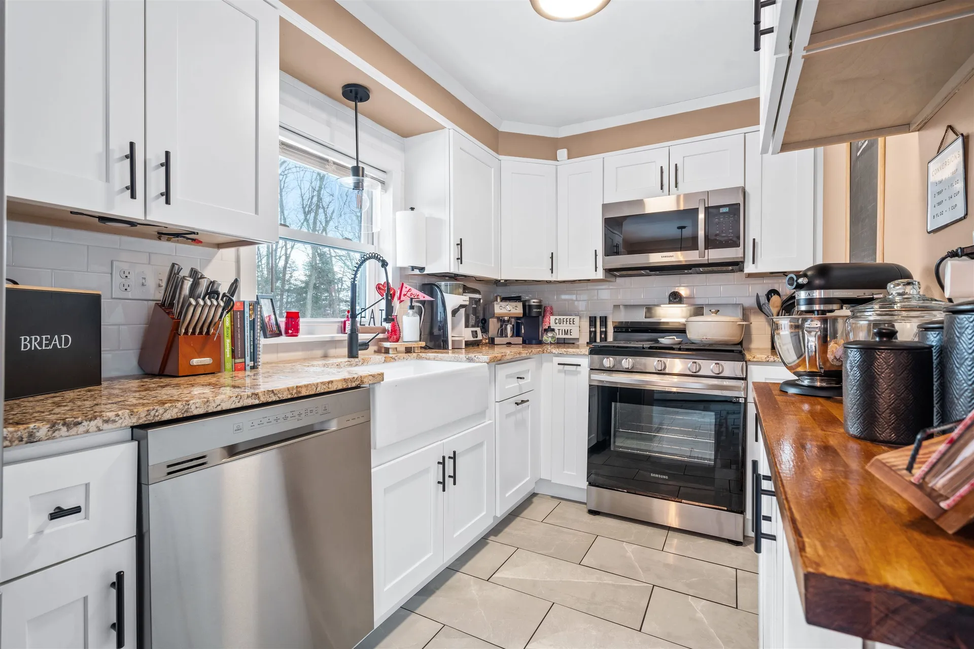 39 Kings Court Manchester NH 03103