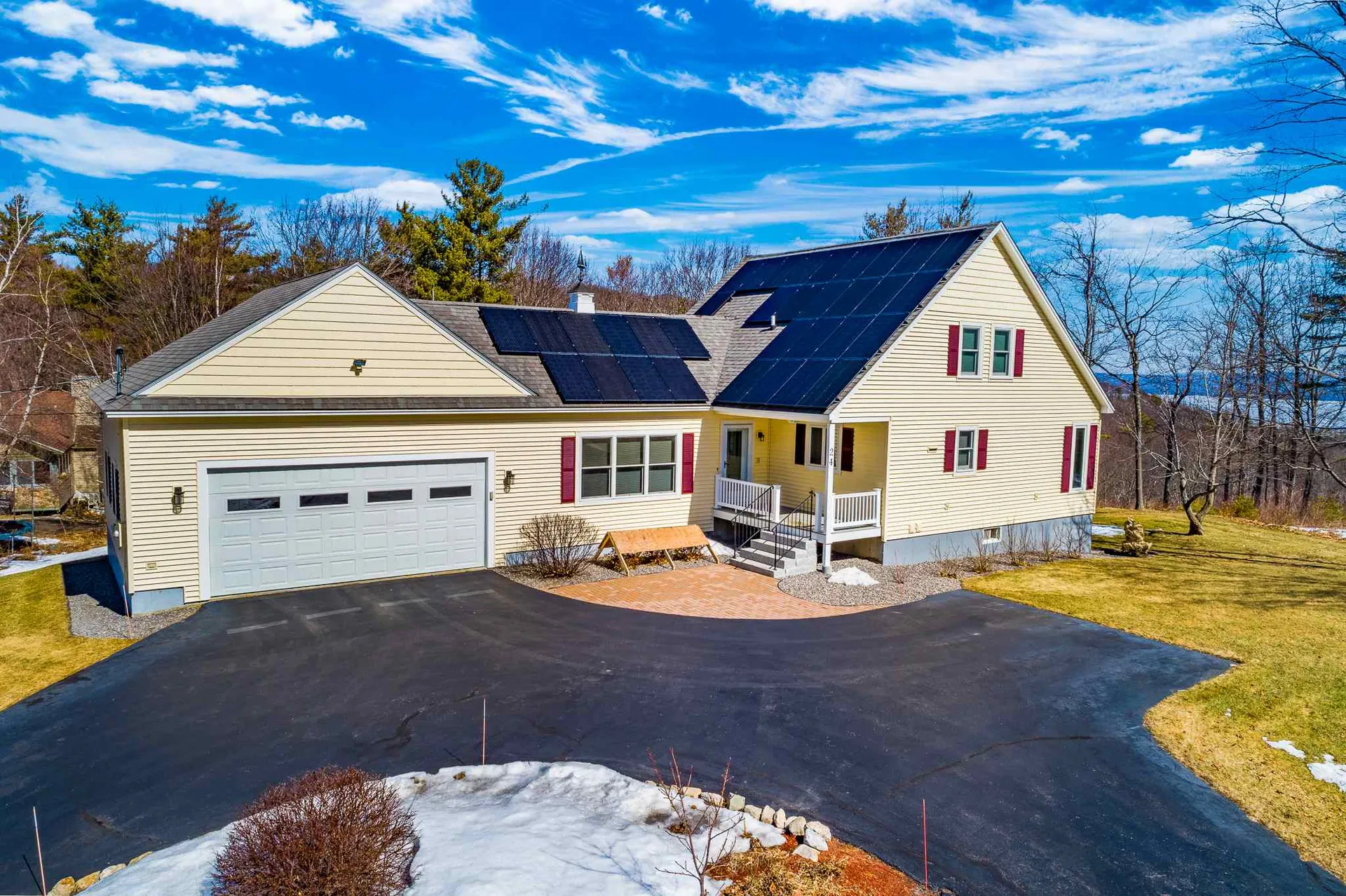 24 Oakland Avenue Gilford NH 03249