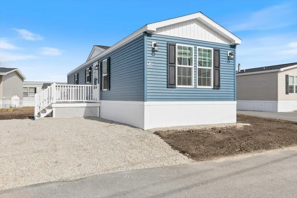 54 Hagop Road Salem NH 03079