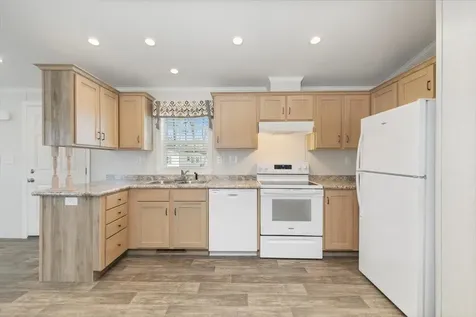 54 Hagop Road Salem NH 03079