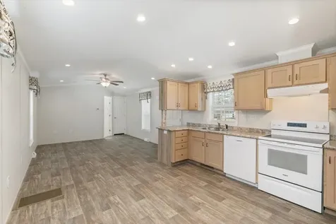 54 Hagop Road Salem NH 03079