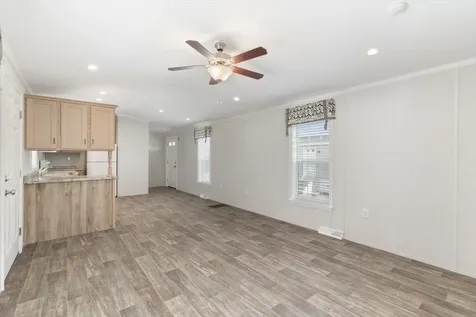 54 Hagop Road Salem NH 03079