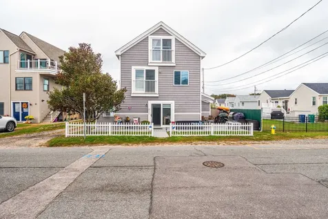 28 Kings Highway Hampton NH 03842