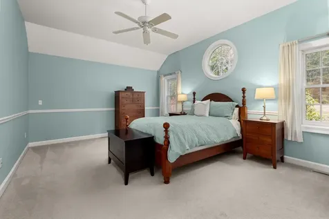 4 Peninsula Drive Stratham NH 03885