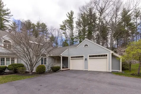 4 Peninsula Drive Stratham NH 03885