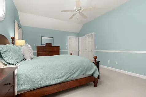 4 Peninsula Drive Stratham NH 03885