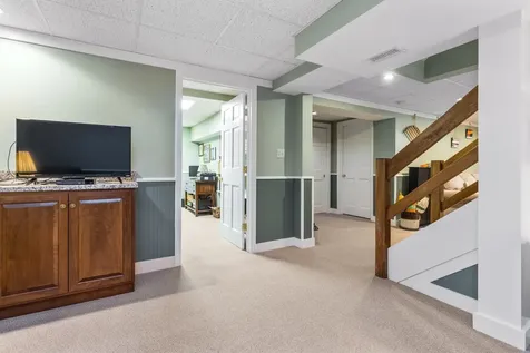 4 Peninsula Drive Stratham NH 03885