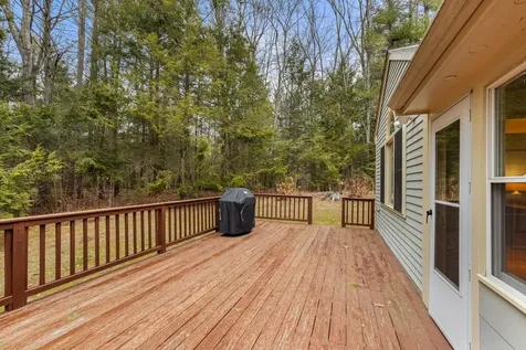 4 Peninsula Drive Stratham NH 03885