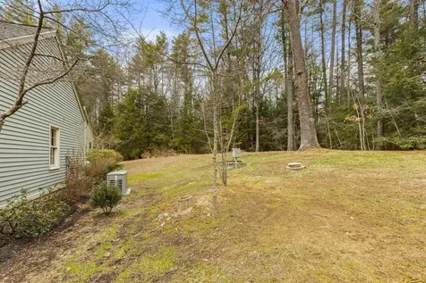 4 Peninsula Drive Stratham NH 03885
