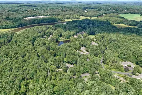 4 Peninsula Drive Stratham NH 03885