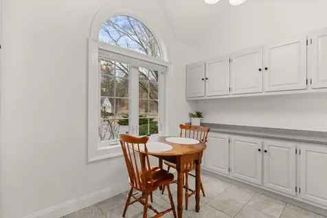 4 Peninsula Drive Stratham NH 03885