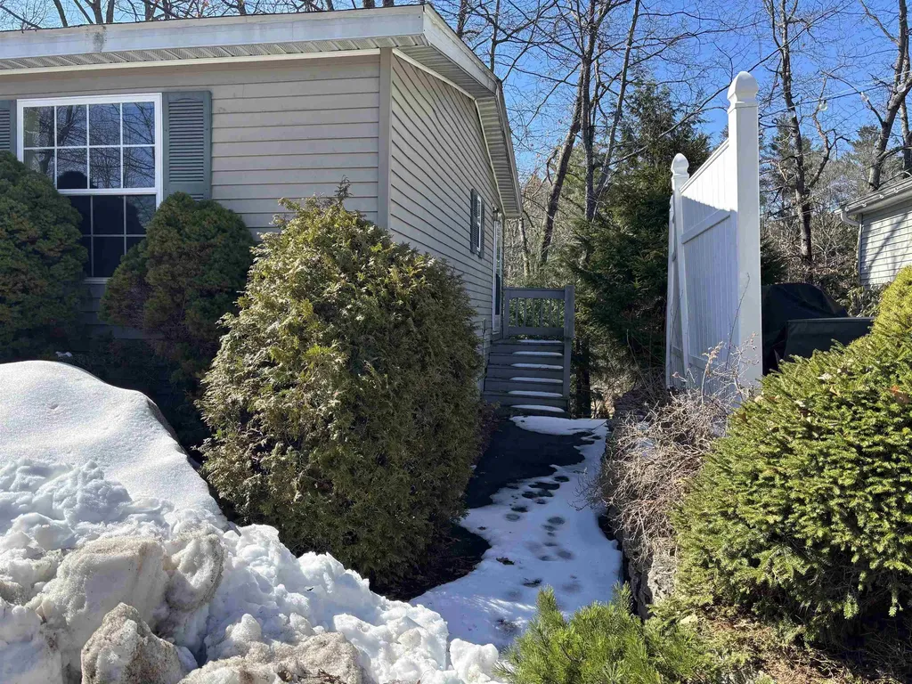 58 Magnolia Lane Belmont NH 03220