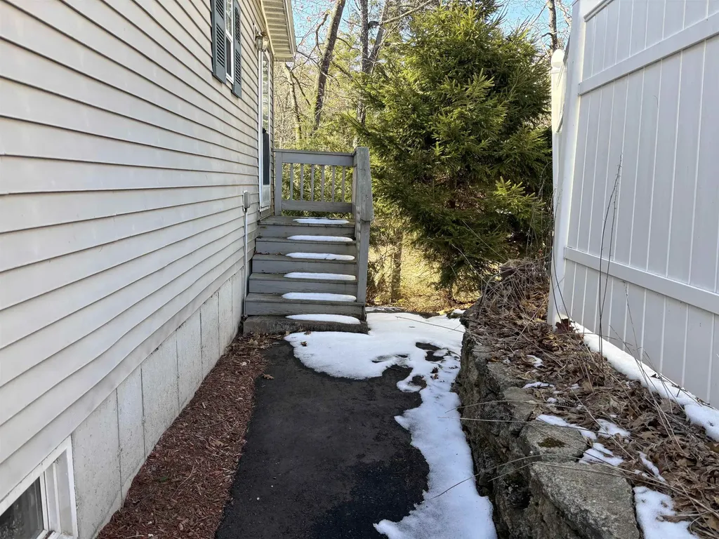 58 Magnolia Lane Belmont NH 03220