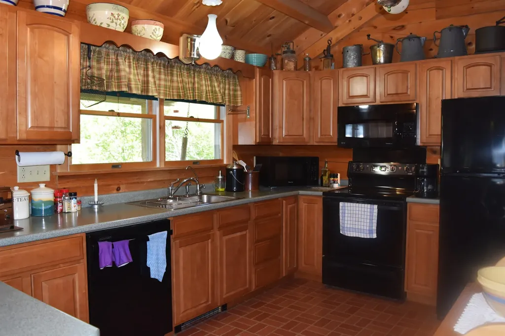 56 Mountain Road Middletown Springs VT 05757