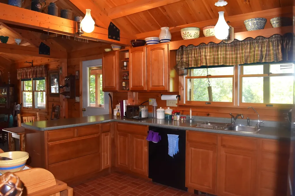 56 Mountain Road Middletown Springs VT 05757