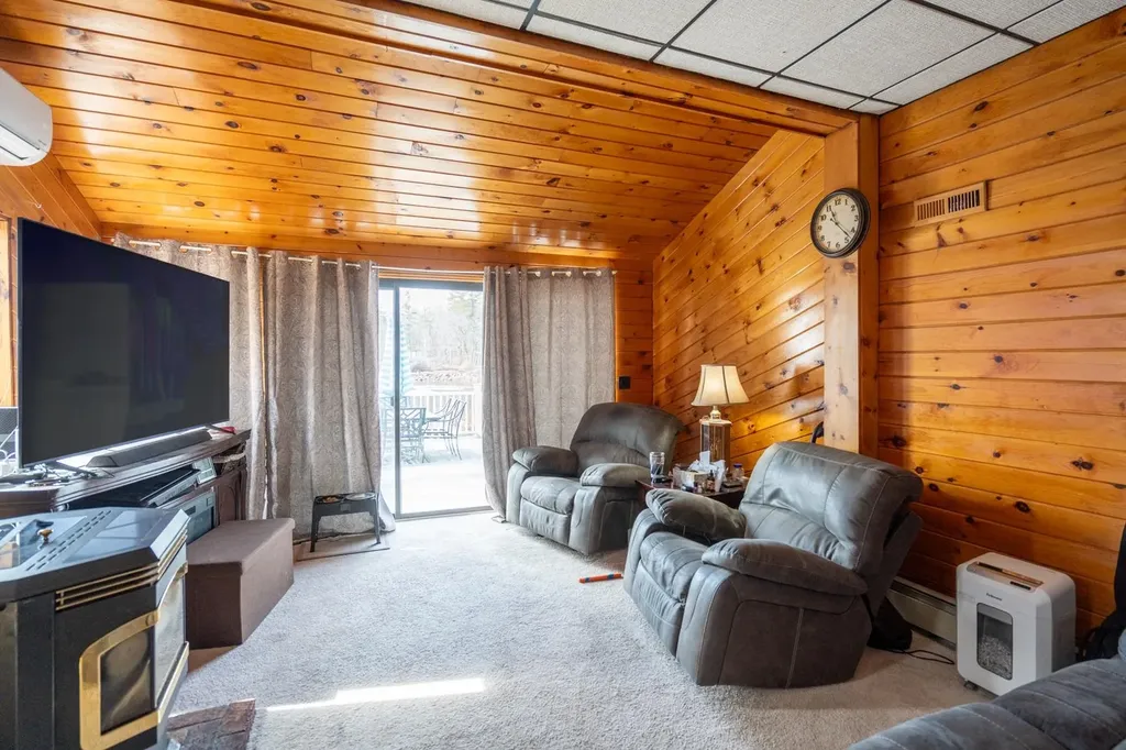 559 Beauty Hill Road Barrington NH 03825