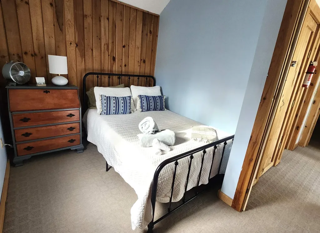 22 Court Street Campton NH 03223