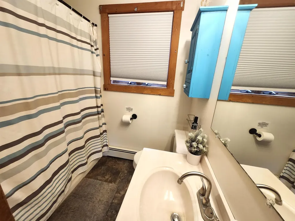 22 Court Street Campton NH 03223