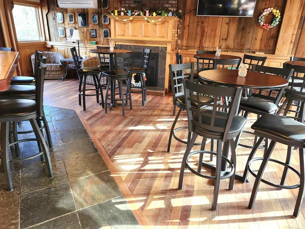 22 Court Street Campton NH 03223
