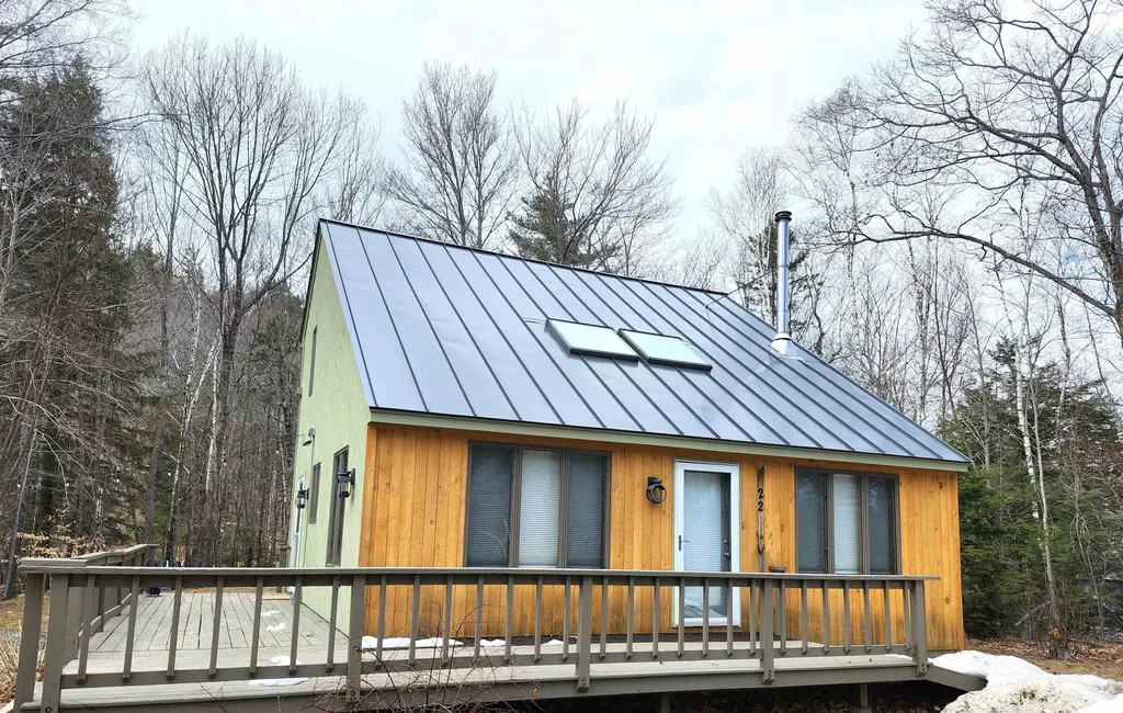 22 Court Street Campton NH 03223