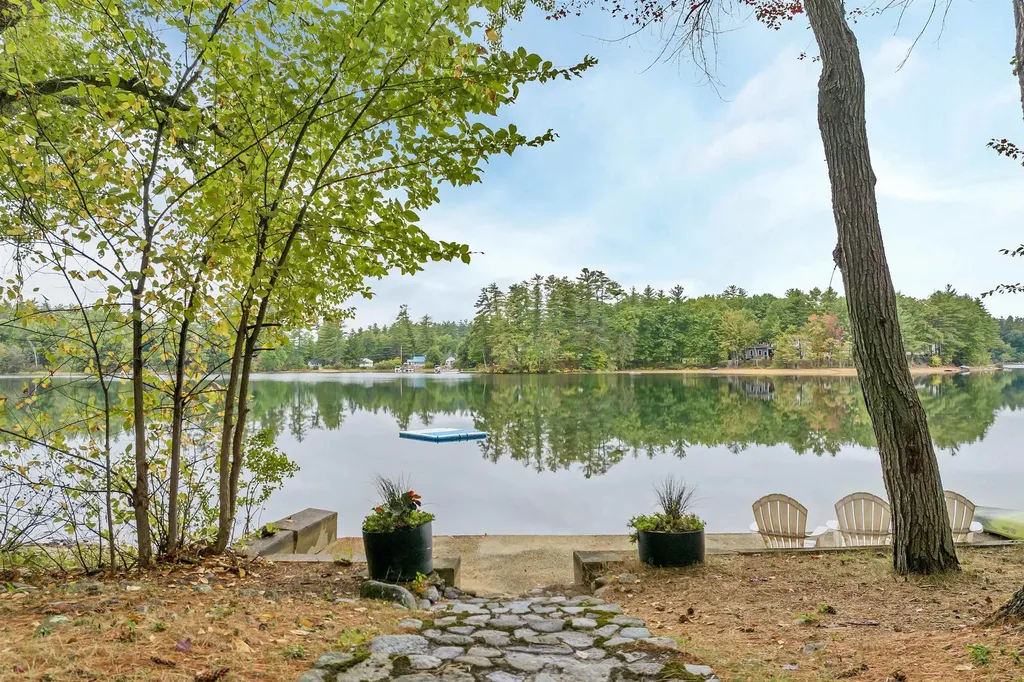 21 Sawicki Lane Belmont NH 03220