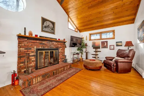 2 Hillrise Lane Meredith NH 03253