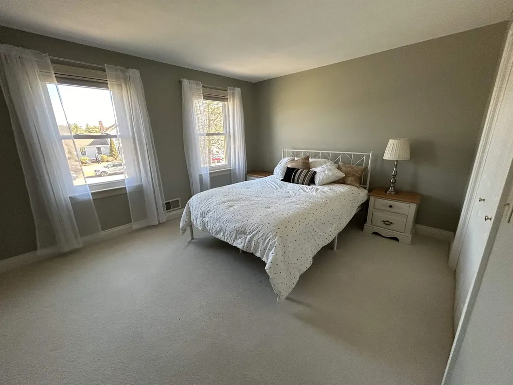 3 Hillside Avenue Exeter NH 03833