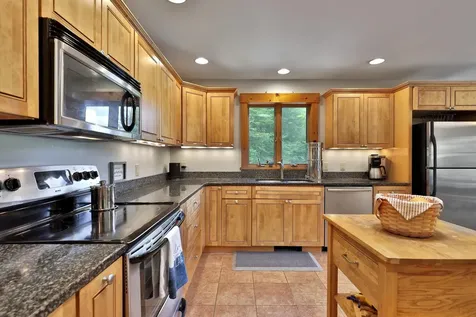 1583 Route 100 Plymouth VT 05056