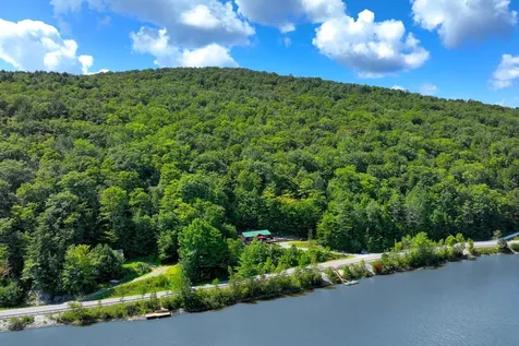 1583 Route 100 Plymouth VT 05056